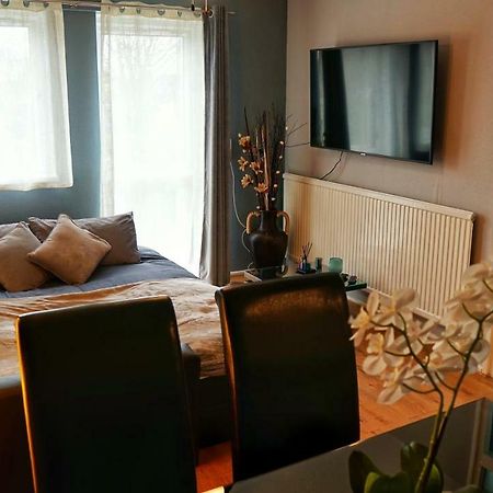North London Apartment - エドモントン エクステリア 写真