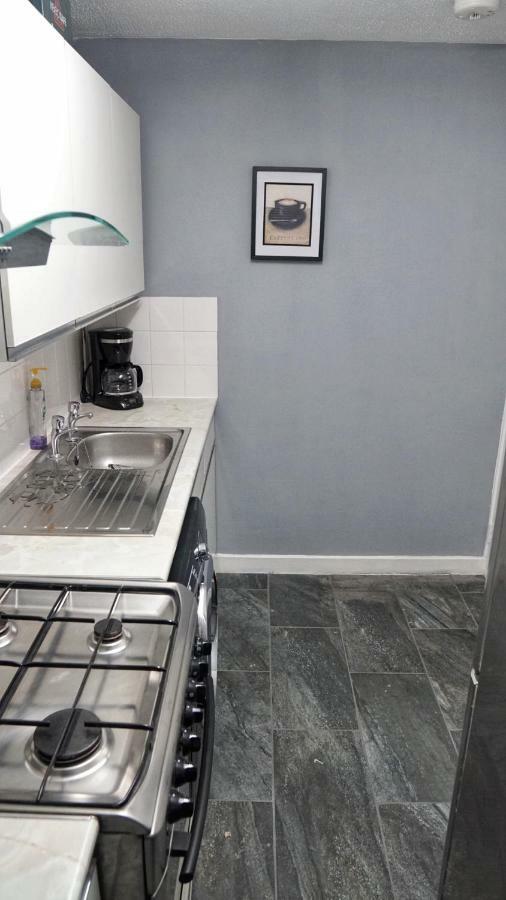 North London Apartment - エドモントン エクステリア 写真