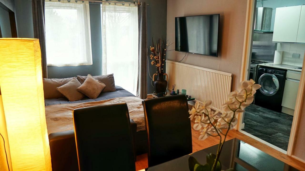 North London Apartment - エドモントン エクステリア 写真